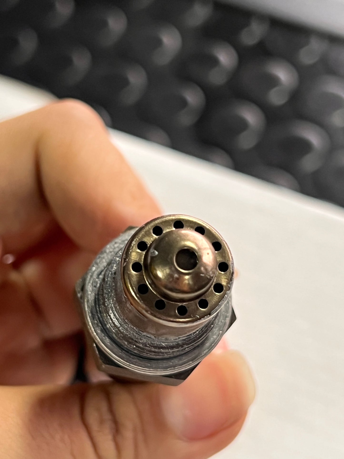 Sensor de Oxígeno Nissan Maxima / Murano / Altima (3.5 L) / Frontier (4.0 L) / Armada (5.6 L) / Infiniti FX45 (6 Pines; Enchufe Rectangular; Longitud: 45 cm) – TM-O2SEN-007 / 22693-7S000 / 0258007206